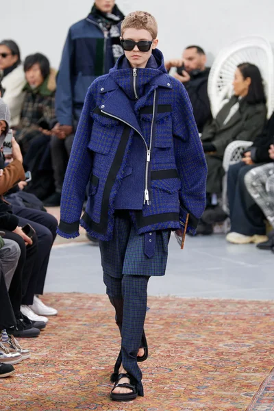 Look 50